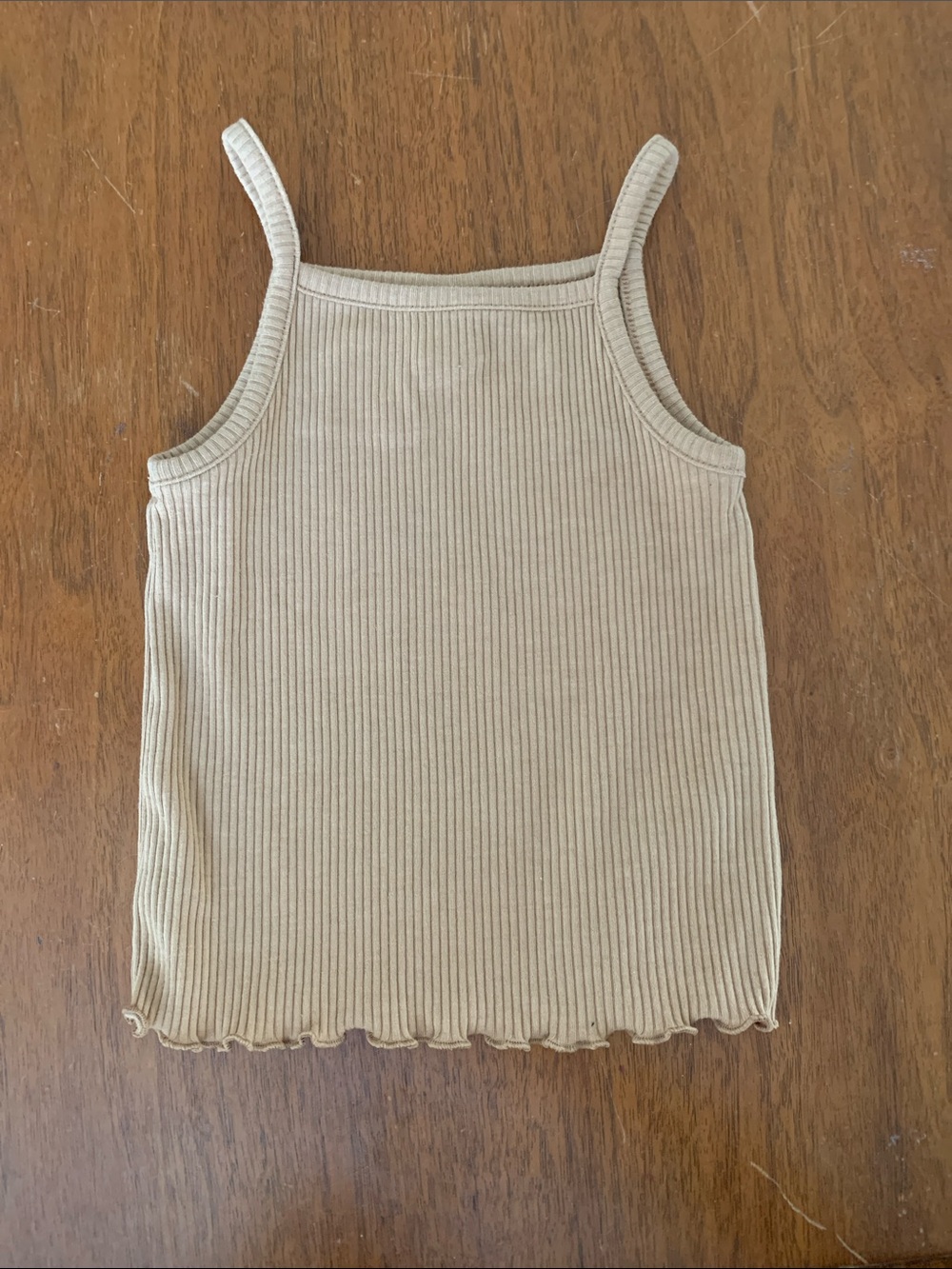 🍓3/$10 Old Navy Neutral Ribbed Tank with Scalloped Hem size 18-24m